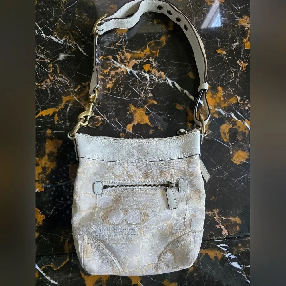 COACH Optic Signature Canvas / Leather Duffel Handbag Purse Shoulder Crossbody